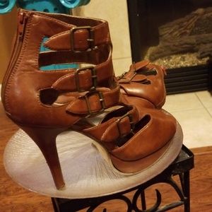 Hypnotic Sandal sz10